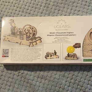 Kids Pneumatic Engine Wooden Mechanical Model - Natural Wood